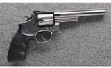 Smith & Wesson ~ 66-4 ~ .357 Mag - 1 of 3
