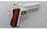 Smith & Wesson ~ Model 659 ~ 9 mm Luger - 1 of 3