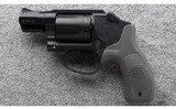 Smith & Wesson ~ Bodyguard 38-1 ~.38 Spl + P - 2 of 3