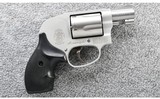 Smith & Wesson ~ 638-2 Airweight ~ .38 Spl - 1 of 4
