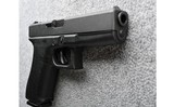 Glock ~ 17 Gen 1 ~ 9mm - 2 of 3