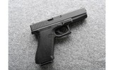 Glock ~ 17 Gen 1 ~ 9mm