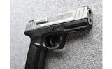 Smith & Wesson ~ SD40 VE ~ 40 S&W - 2 of 3