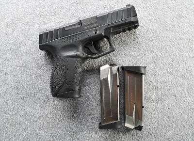 Stoeger ~ STR-9c ~ 9mm