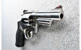 Smith & Wesson ~ 629-6 ~ .44 Magnum - 2 of 3