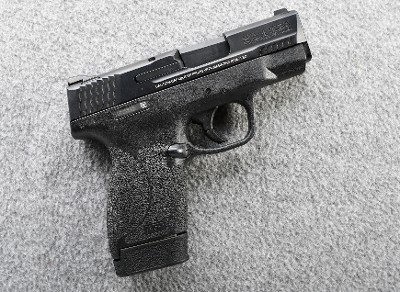 Smith & Wesson ~ M&P 45 Shield ~ .45 Auto