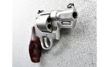 Smith & Wesson ~ 629 ~ .44 Magnum - 2 of 3