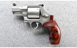Smith & Wesson ~ 629 ~ .44 Magnum - 3 of 3