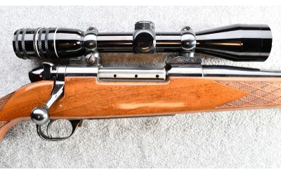 Weatherby ~ Mark V ~ .300 WBY - Image 3 of 10