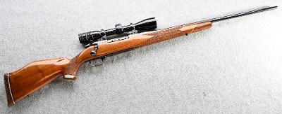 Weatherby ~ Mark V ~ .300 WBY - Image 1 of 10