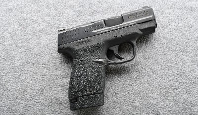 Smith & Wesson ~ M&P 9 Shield ~ 9mm - Image 1 of 3