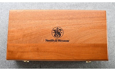 Smith & Wesson ~ 29-10 ~ .44 Remington Magnum - Image 3 of 3