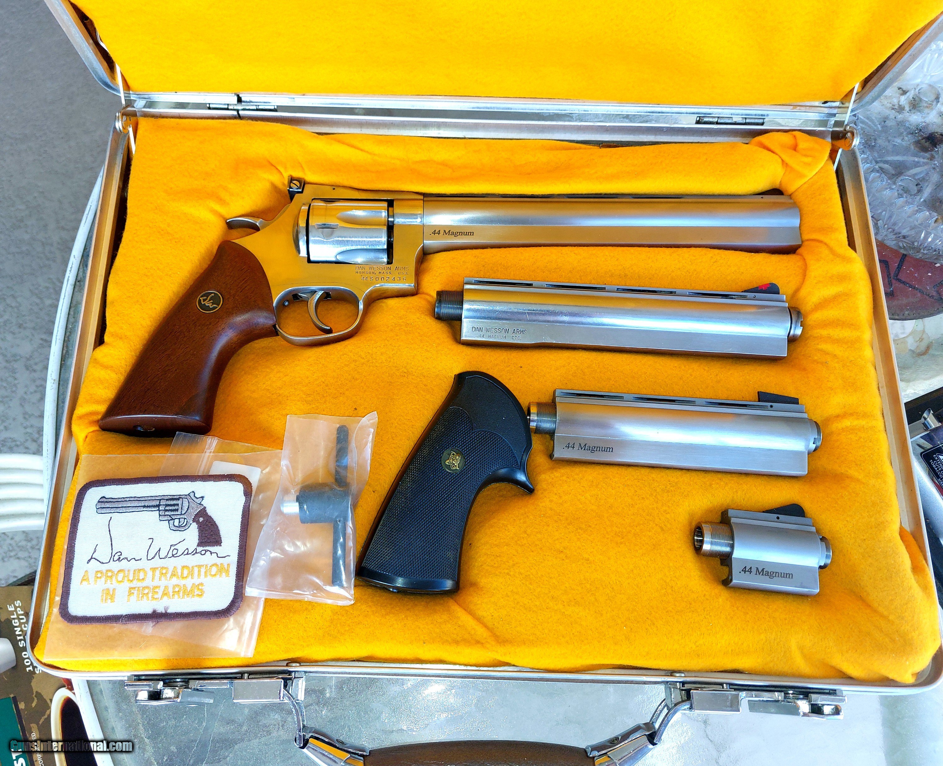 Dan Wesson 44 Magnum Pistol Pack~monsun Model 744 Stainless Steel 10vh~ New 10 Inch 6vh And 2 7238