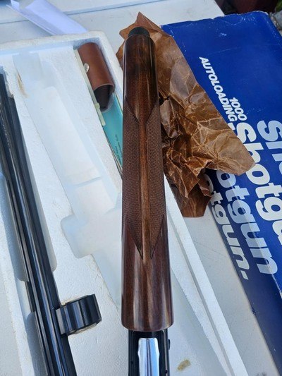 Smith & Wesson Model 1000 Auto 12 gauge 28