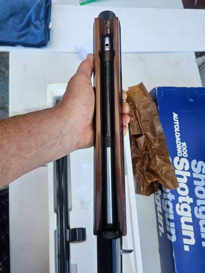 Smith & Wesson Model 1000 Auto 12 gauge 28