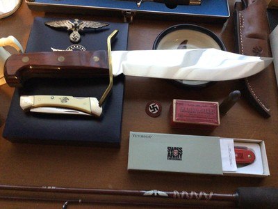 CASE Bowie - Image 1 of 2