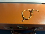 English Leather Double Shotgun Case with Key in beautiful condition - 4 of 7