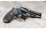 Smith & Wesson Model 19 - 2 of 5