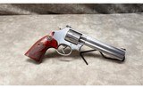 Smith & Wesson~686 Plus Deluxe~357 Remington Magnum - 1 of 4
