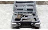 SIG Sauer~P229 Equinox~40 SW - 5 of 5