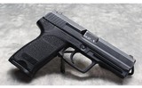 Heckler & Koch (HK)~ USP~ .40 S&W