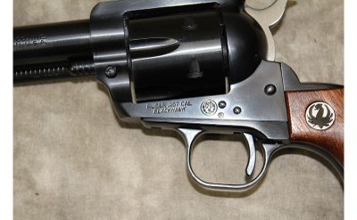Ruger~Blackhawk~.357 magnum - Image 4 of 6