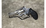 Smith&Wesson~60-4~.38sp - 2 of 4