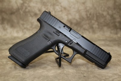 Glock~G17~Gen 5~9mm Luger - Image 1 of 3