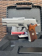 Sig Sauer Elite P226 ASE Stainless Rail 9mm SRT DA/SA factory custom wood grips. NOS - 4 of 10