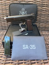 Springfield Armory SA35 9mm pistol 15+1 - 1 of 7