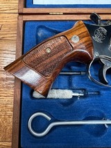 Smith & Wesson factory Nickel 27-2 pinned barrel complete with box and cleaning kit. Sought after 4 in barrel 357 magnum - 6 of 14