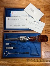 Smith & Wesson factory Nickel 27-2 pinned barrel complete with box and cleaning kit. Sought after 4 in barrel 357 magnum - 10 of 14