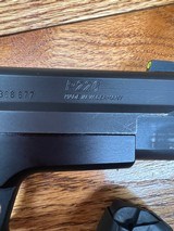West German Sig Arms P226 9mm Herndon VA pistol with 2 Sig Sauer mags JK date code 1989 Triple serial number - 4 of 11