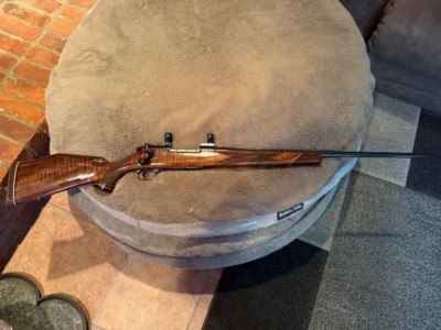 WEATHERBY DELUXE MARK V .300 MAGNUM