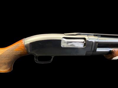 BEAUTIFUL, 1950 WINCHESTER MODEL 12 TRAP 30” VENT RIB FULL CHOKE SELECT WOOD - Image 4 of 19