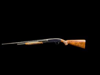 MAGNIFICENT, PRE-WAR, 1939 WINCHESTER MODEL 42 DOUBLE DIAMOND DELUXE .410 26” VENT RIB SKEET - Image 10 of 20