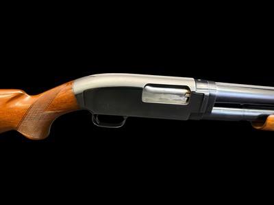 COLLECTOR GRADE, 1953 WINCHESTER MODEL 12 DELUXE FIELD 30” SOLID RIB FULL CHOKE C&R - Image 5 of 20