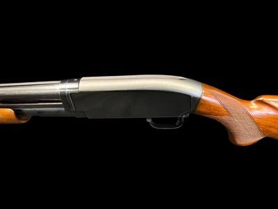 COLLECTOR GRADE, 1953 WINCHESTER MODEL 12 DELUXE FIELD 30” SOLID RIB FULL CHOKE C&R - Image 16 of 20