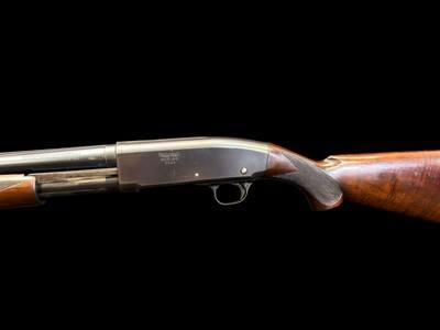 FIRST YEAR, 1931, 4 DIGIT SERIAL, REMINGTON MODEL 31-S 12GA 30” FULL CHOKE SOLID RIB PUMP ACTION SHOTGUN - Image 11 of 19