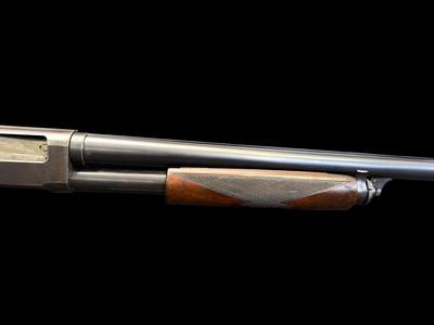 FIRST YEAR, 1931, 4 DIGIT SERIAL, REMINGTON MODEL 31-S 12GA 30” FULL CHOKE SOLID RIB PUMP ACTION SHOTGUN - Image 4 of 19