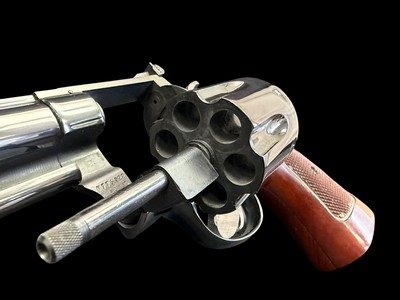 VERY NICE, SMITH & WESSON MODEL 57 NO DASH PINNED & RECESSED FULL TARGET 8 3/8” .41 MAGNUM - Image 9 of 20
