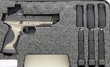 Smith & Wesson Performance Center M&P9 M2.0 Competitor 9mm, Holosun, skeletonized, 3 mags, adjustable, 98% - 1 of 8