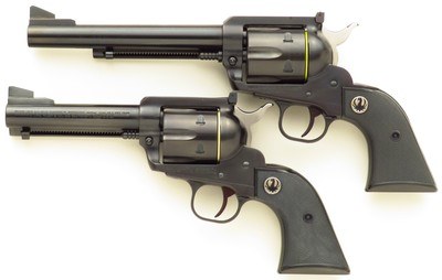 Ruger Blackhawk 50th Anniversary serialed pair .357 Magnum & .44 Magnum, flat top, display case, hard cases, unfired, layaway - Image 3 of 13