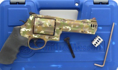 Smith & Wesson Model 460 XVR .460 Magnum, custom camo finish, 5-inch, brake, pristine bore, extras, cased, over 95 percent - Image 1 of 9