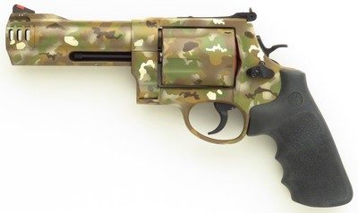 Smith & Wesson Model 460 XVR .460 Magnum, custom camo finish, 5-inch, brake, pristine bore, extras, cased, over 95 percent - Image 3 of 9