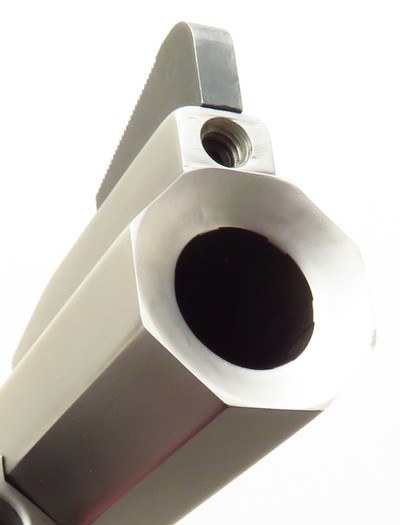 Gary Reeder Trail Gun .40 S&W, 5.5-inch octagon, jeweled rounded butt, custom grips. box, 97 percent, layaway - Image 6 of 8