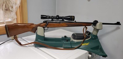 Winchester model 70 30-06 featherweight