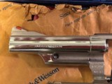 Smith & Wesson - 4 of 7