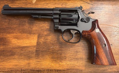 Smith & Wesson model 17-4 22 lr in original box with paperwork and original purchase receipt in 1978 - Image 3 of 13