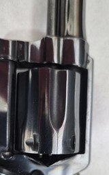 Smith & Wesson Model 10-5 38 Special - 5 of 8